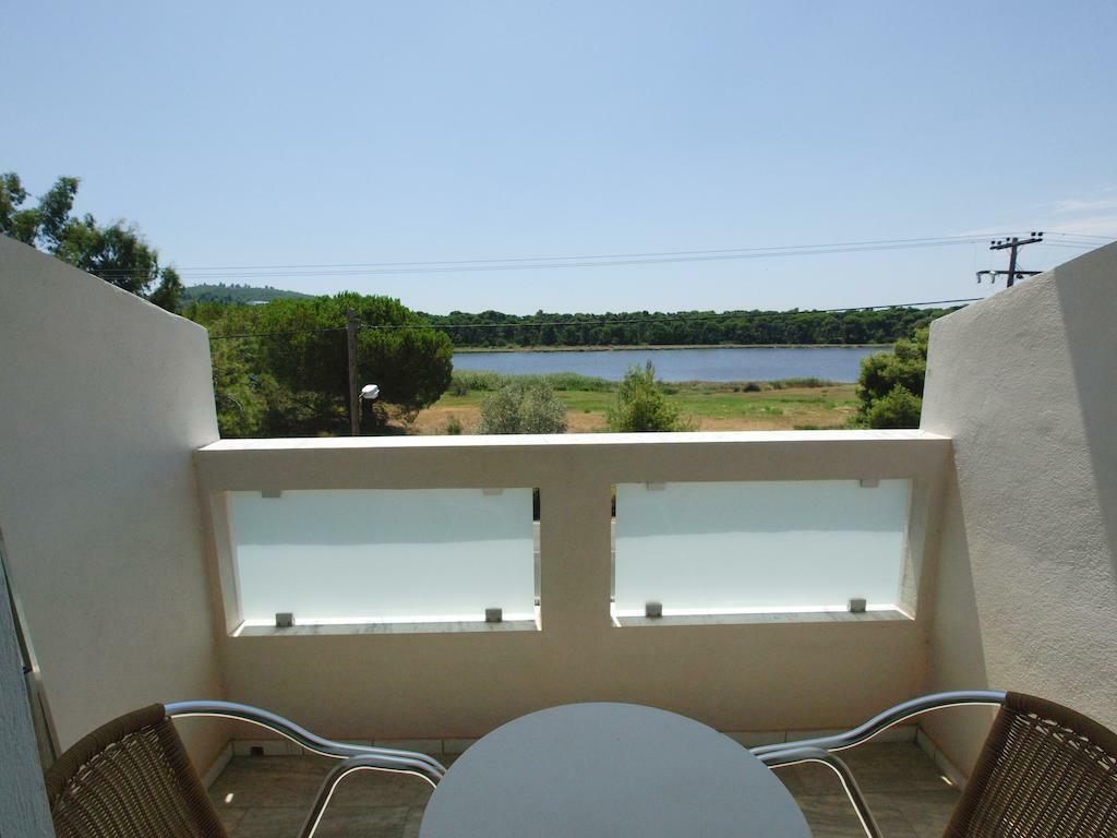 Lake Studios Koukounaries Exterior photo